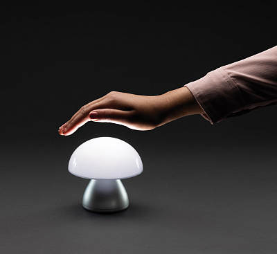 Беспроводная настольная лампа Luming из переработанного пластика RCS, IPX4