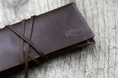 Пенал KLONDIKE DIGGER «Avery», натуральная кожа в темно-коричневом цвете, 19,5 x 7,5 x 1 см