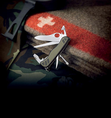 Нож перочинный VICTORINOX Swiss Soldier's Knife 08, 111 мм, 10 функций, зелёный с чёрными вставками