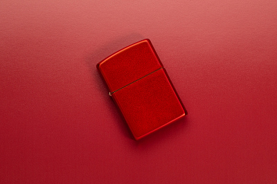 Зажигалка ZIPPO Classic с покрытием Metallic Red, латунь/сталь, красная, матовая, 38x13x57 мм