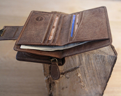 Бумажник женский KLONDIKE «Kitty», натуральная кожа в светло-коричневом цвете, 9 х 12,5 х 3 см