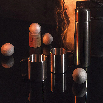 Термос, 2 кружки в чехле: 26х16х10 см; термос 500 мл; кружки 220 мл; металл, нейлон