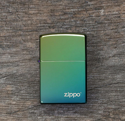 Зажигалка ZIPPO Logo с покрытием High Polish Teal, латунь/сталь, зелёная, глянцевая, 38x13x57 мм