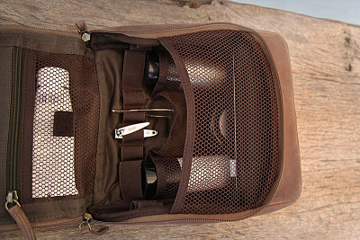 Несессер KLONDIKE «Blake», винтажная кожа в коричневом цвете, 22 х 28 х 7,5 см