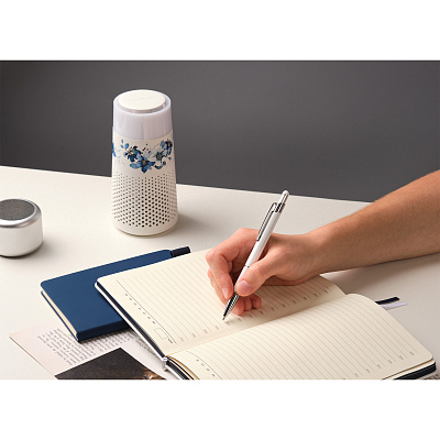 Шариковая ручка Леви (Levi), белая