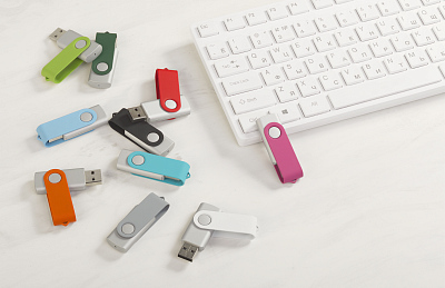 Флеш-карта "Vostok", объем памяти 16GB, покрытие soft touch#, фиолетовый