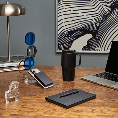 Термокружка вакуумная Aventura, черная