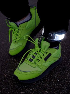 Фонарик — маячок безопасности Forrest Run, черный