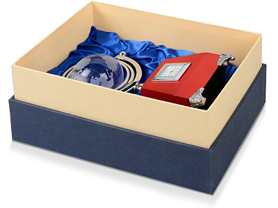 Часы с глобусом Universe