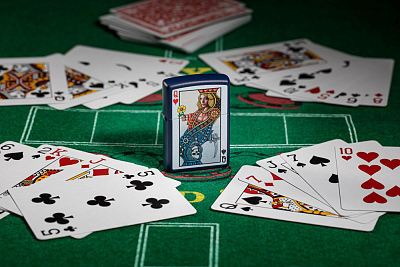 Зажигалка ZIPPO Queen Design с покрытием Navy Matte, латунь/сталь, синяя, матовая, 38x13x57 мм