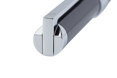 Ручка шариковая Pierre Cardin GAMME Classic.Цвет - черный.Упаковка Е