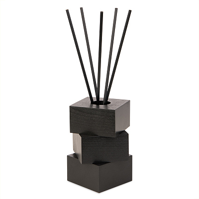 Парфюм для интерьера с аромадиффузором по мотивам Rosso (Черный, аромат Россо)