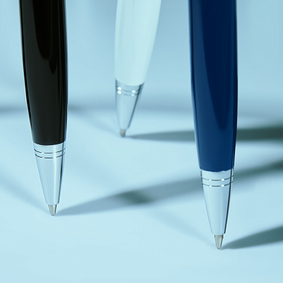 Шариковая ручка Soprano, черная