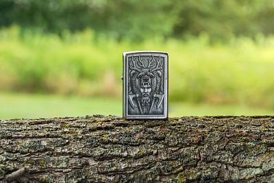 Зажигалка ZIPPO Barbarian Design с покрытием Street Chrome, латунь/сталь, серебристая, 38x13x57 мм