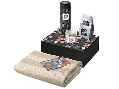 Подарочный набор Re:y. Warm с пледом, термосом и чаем (Чёрный)